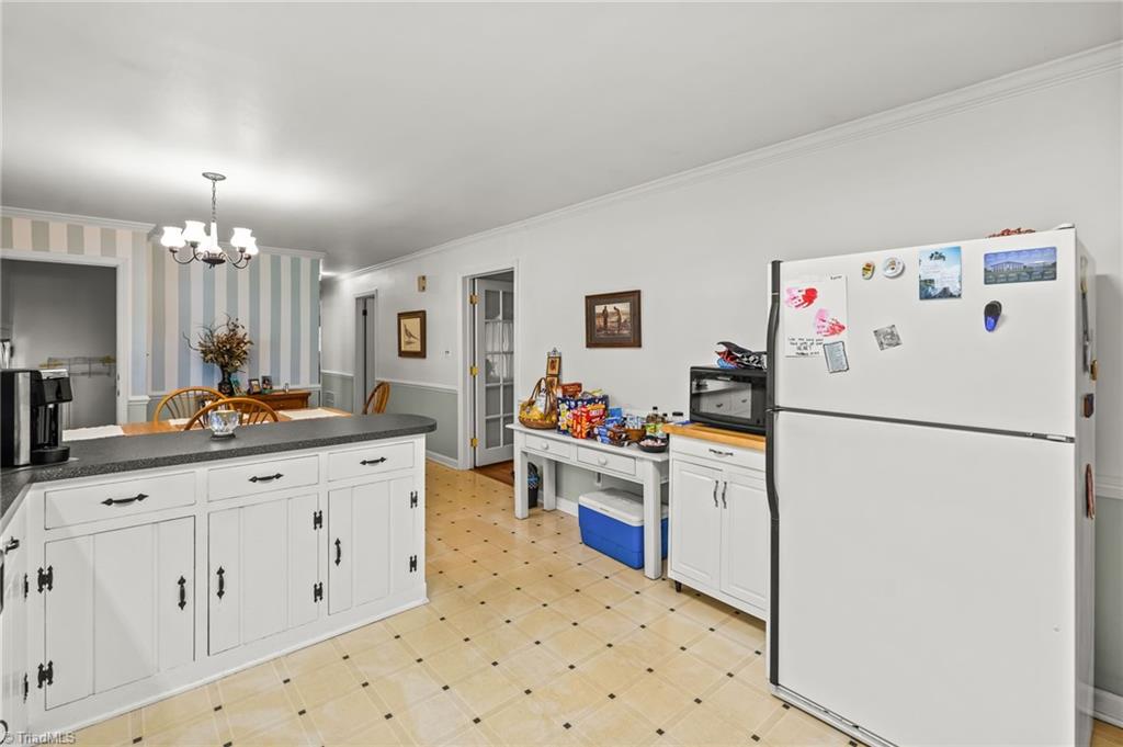 364 Woods Lane Property Photo 13