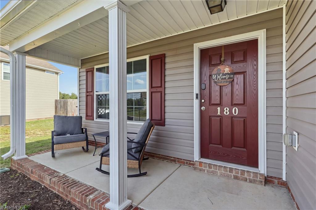 180 Brassfield Drive Property Photo 3