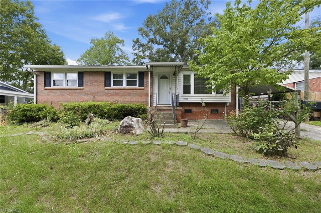 2704 Dumont Drive Property Photo 1