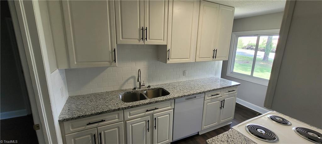 2613 Vanstory Street Property Photo 2