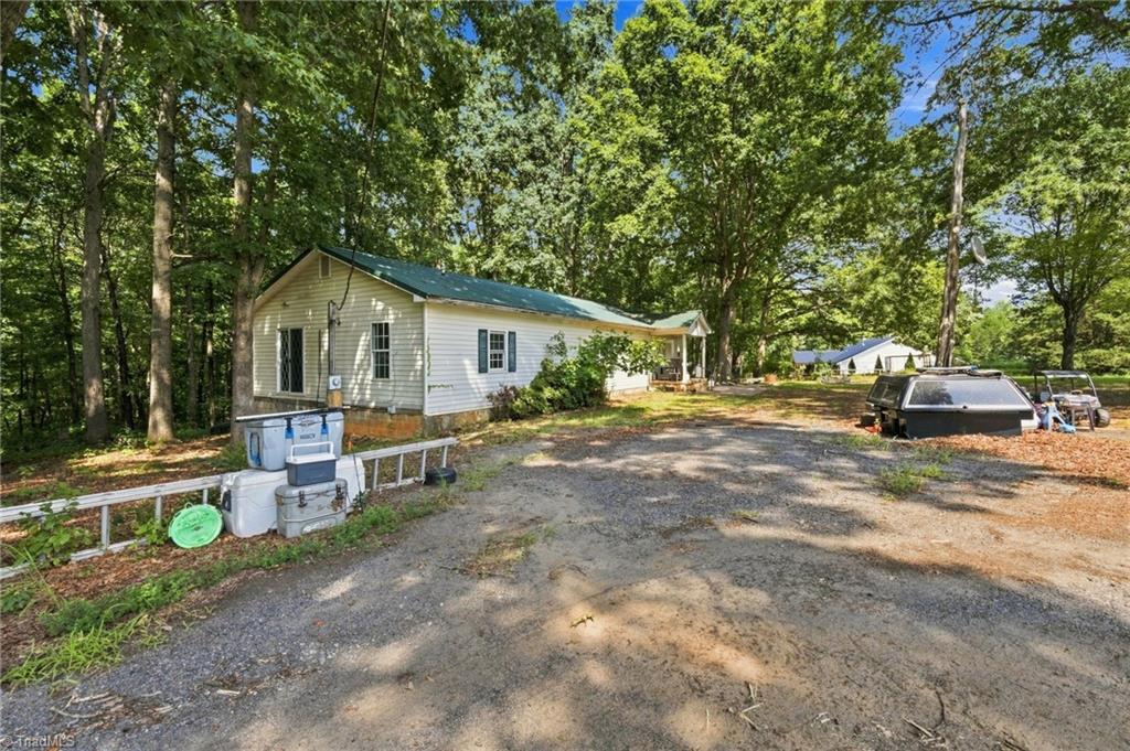 4255 Reid Road Property Photo 2