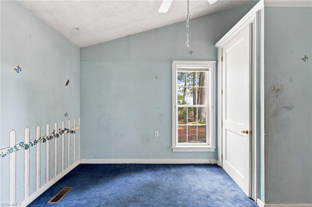 4255 Reid Road Property Photo 3