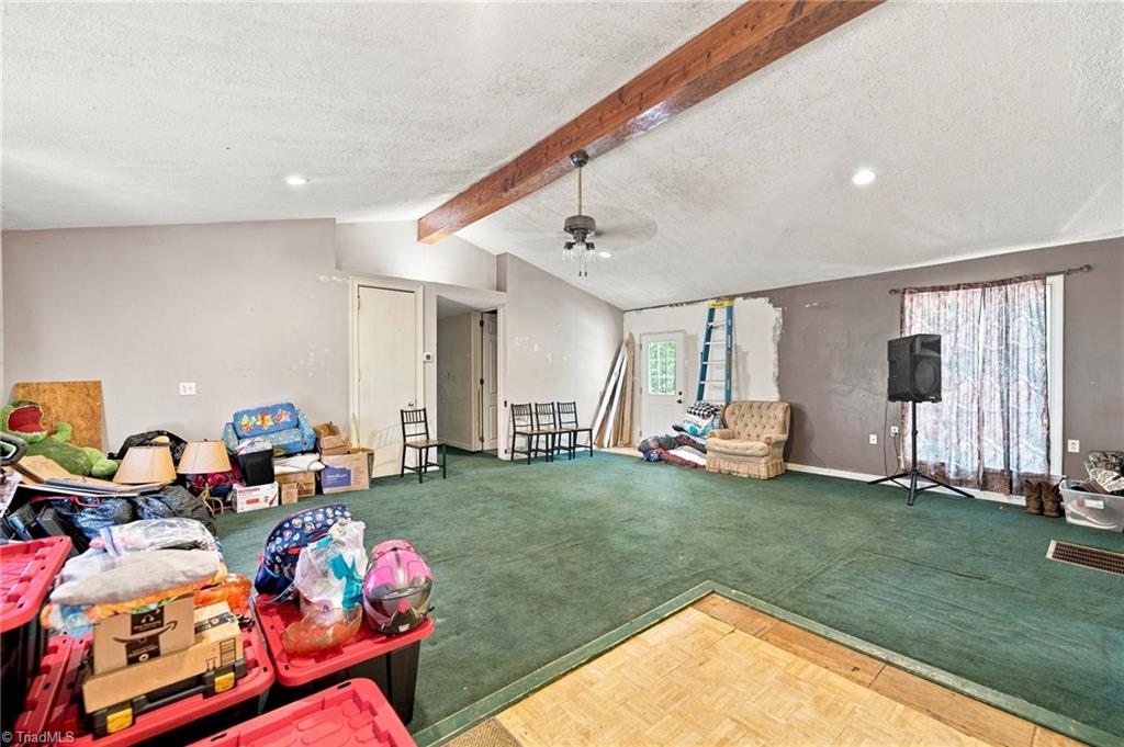 4255 Reid Road Property Photo 6