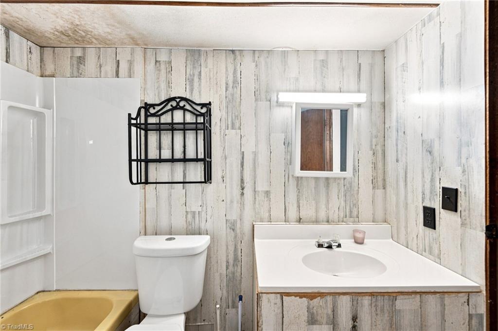 4255 Reid Road Property Photo 16