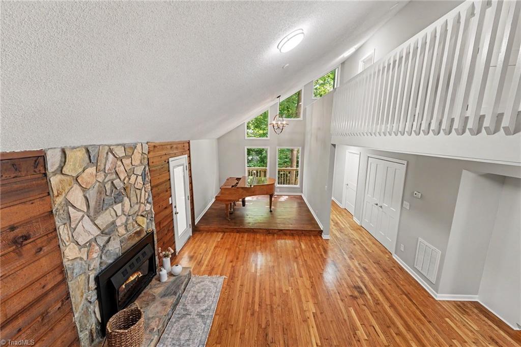 3054 Ridgemeadow Drive Property Photo 5