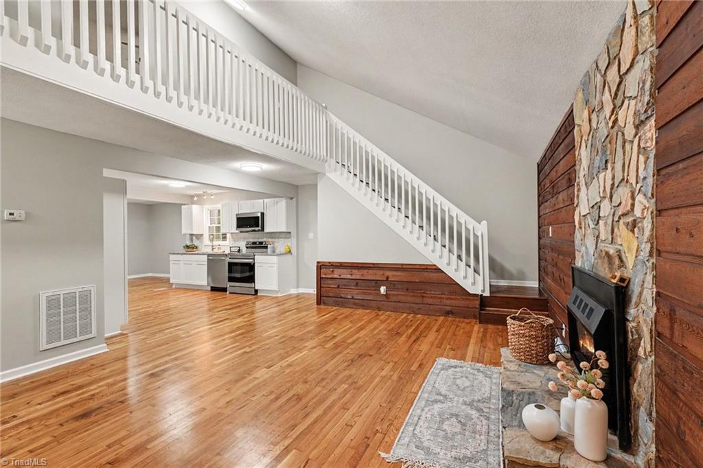 3054 Ridgemeadow Drive Property Photo 7