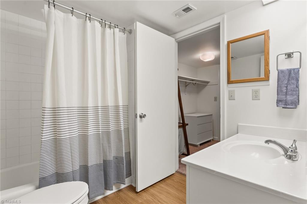 1520 Benjamin Parkway # D Property Photo 20