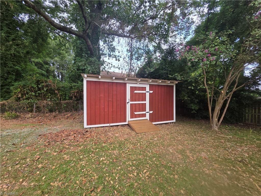 500 Pontiac Drive Property Photo 17