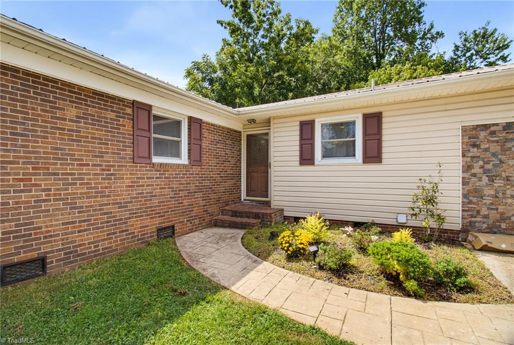 607 Oneill Street Property Photo 4