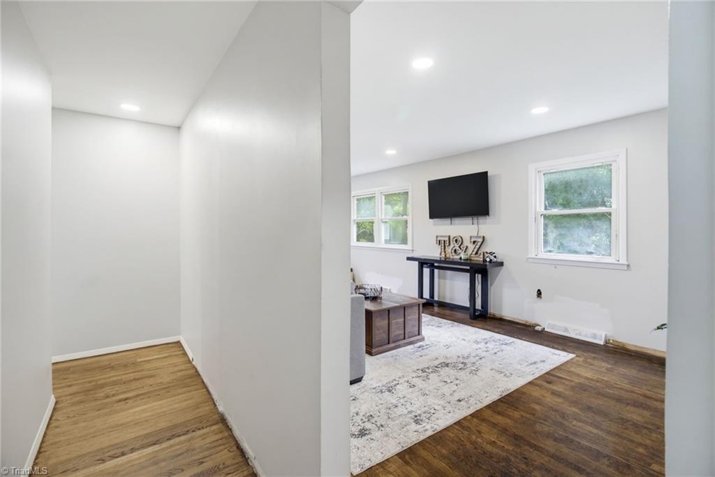 607 Oneill Street Property Photo 5