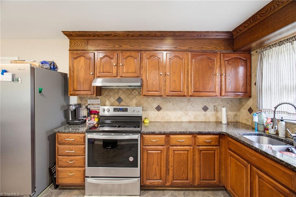 607 Oneill Street Property Photo 7