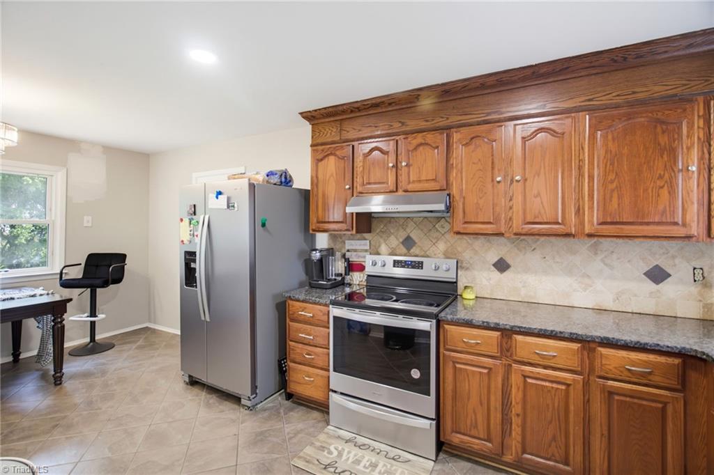 607 Oneill Street Property Photo 8