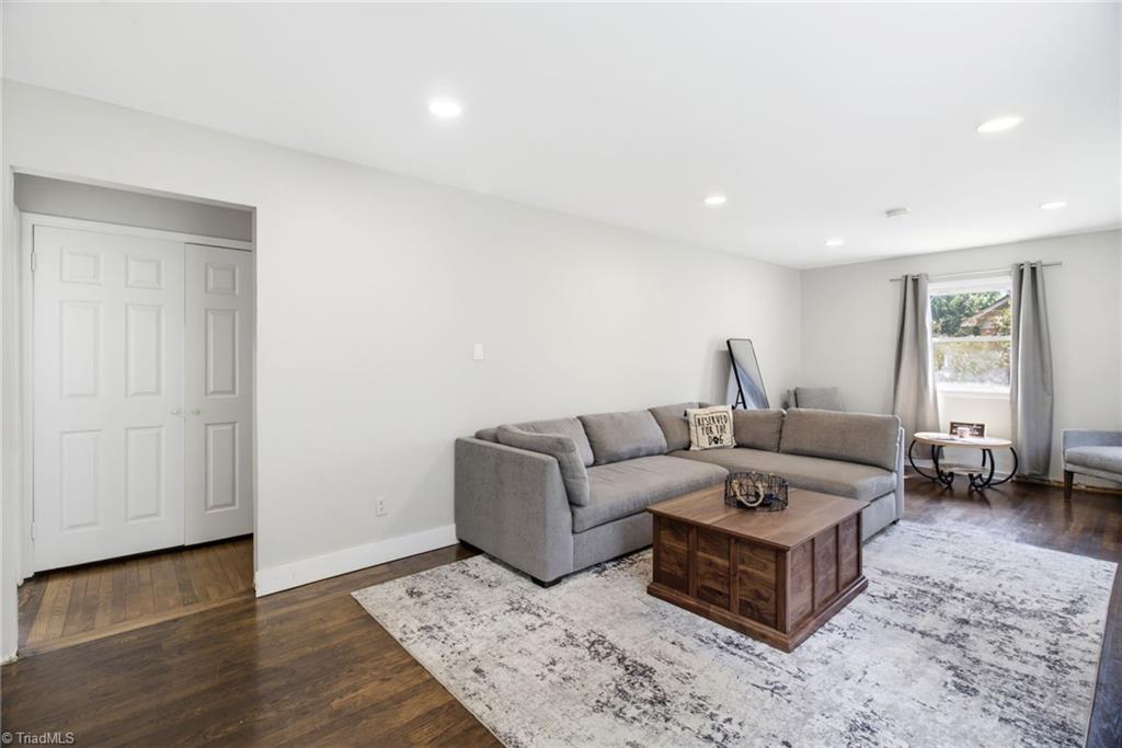 607 Oneill Street Property Photo 14
