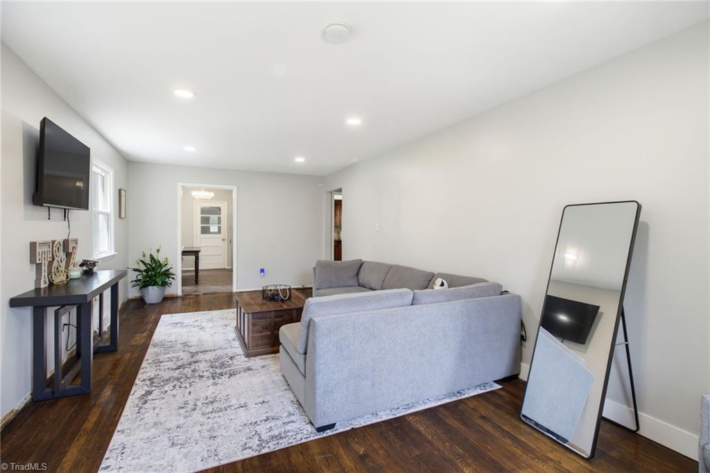 607 Oneill Street Property Photo 15