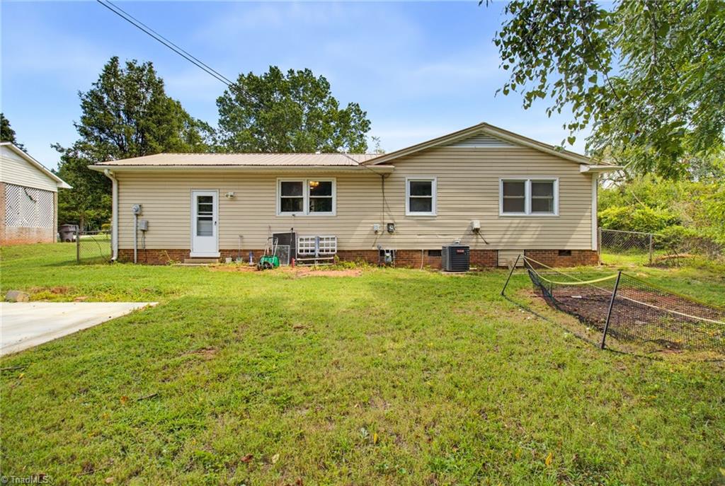607 Oneill Street Property Photo 27