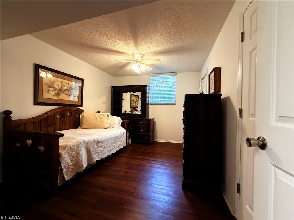 1000 Beaumont Poplar Street Property Photo 35