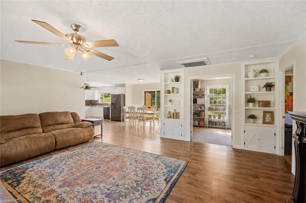 191 Beaver Farm Road Property Photo 1