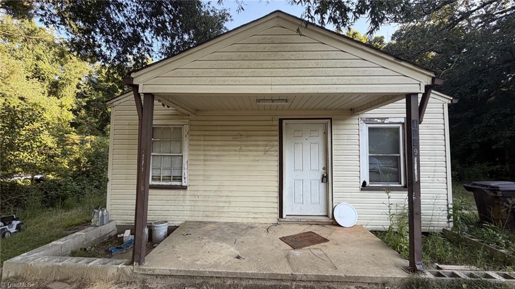 1229 Roberts Lane Property Photo 1
