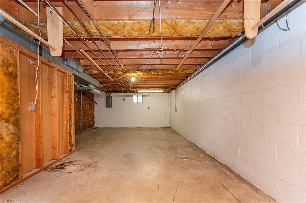 2608 Amesbury Road Property Photo 30