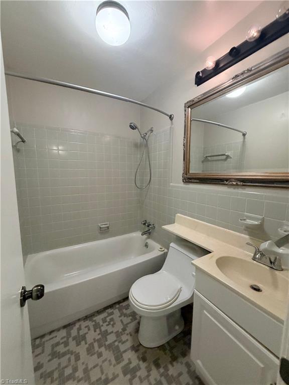 1908 Cardinal Crest Road Property Photo 33