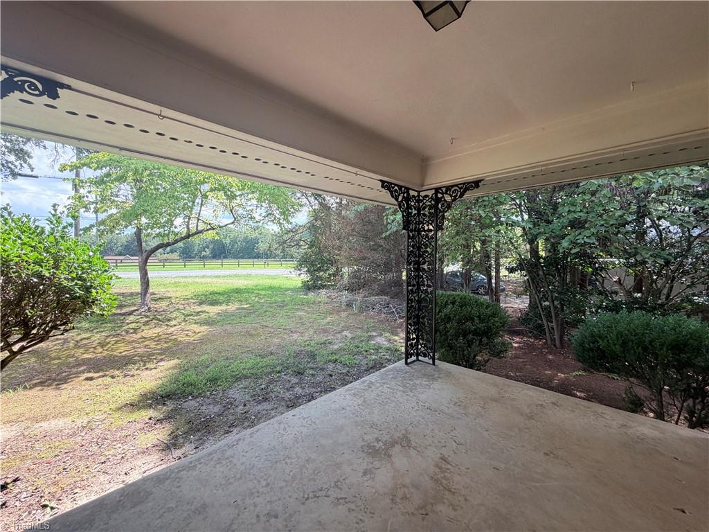 1908 Cardinal Crest Road Property Photo 34