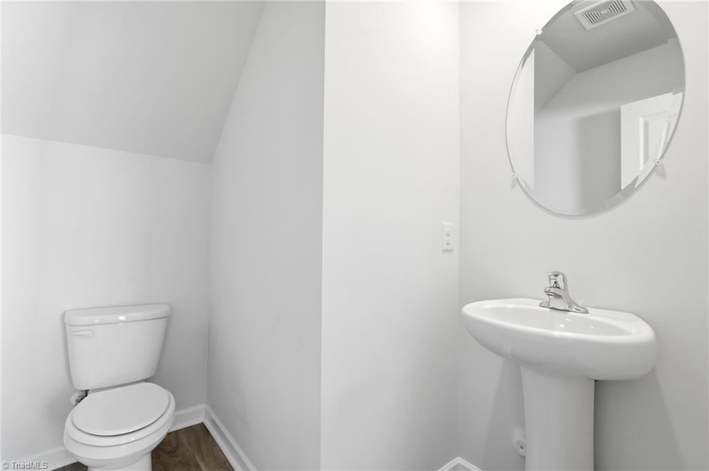 640 Joshua Tree Lane Property Photo 13
