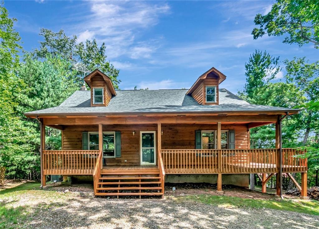 1050 Staghorn Road Property Photo 1