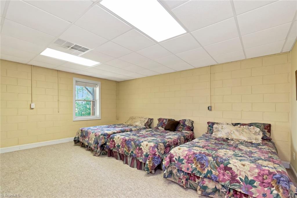1050 Staghorn Road Property Photo 13