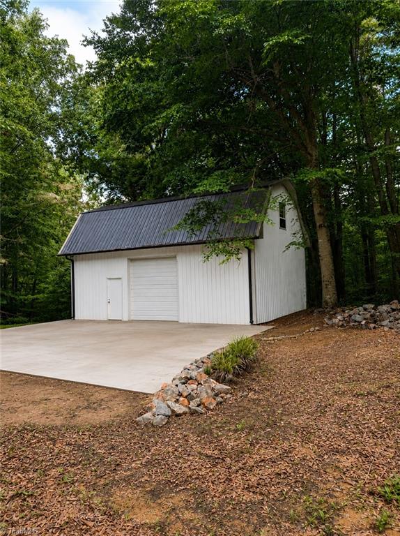 191 Mossdale Road Property Photo 8