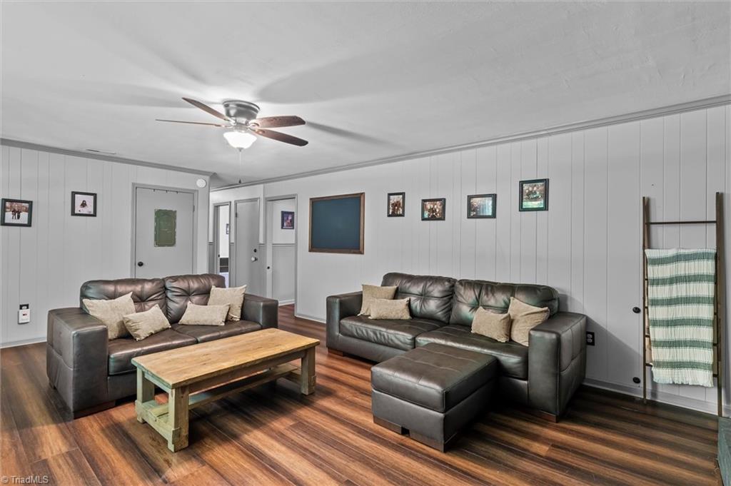 183 Key Valley Trail Property Photo 3