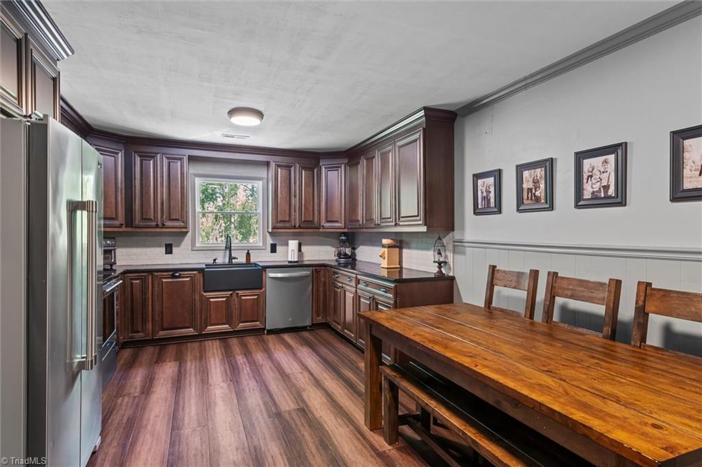 183 Key Valley Trail Property Photo 6