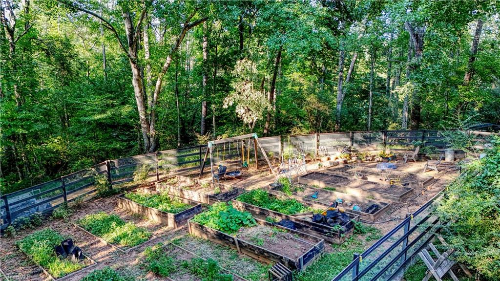 183 Key Valley Trail Property Photo 34