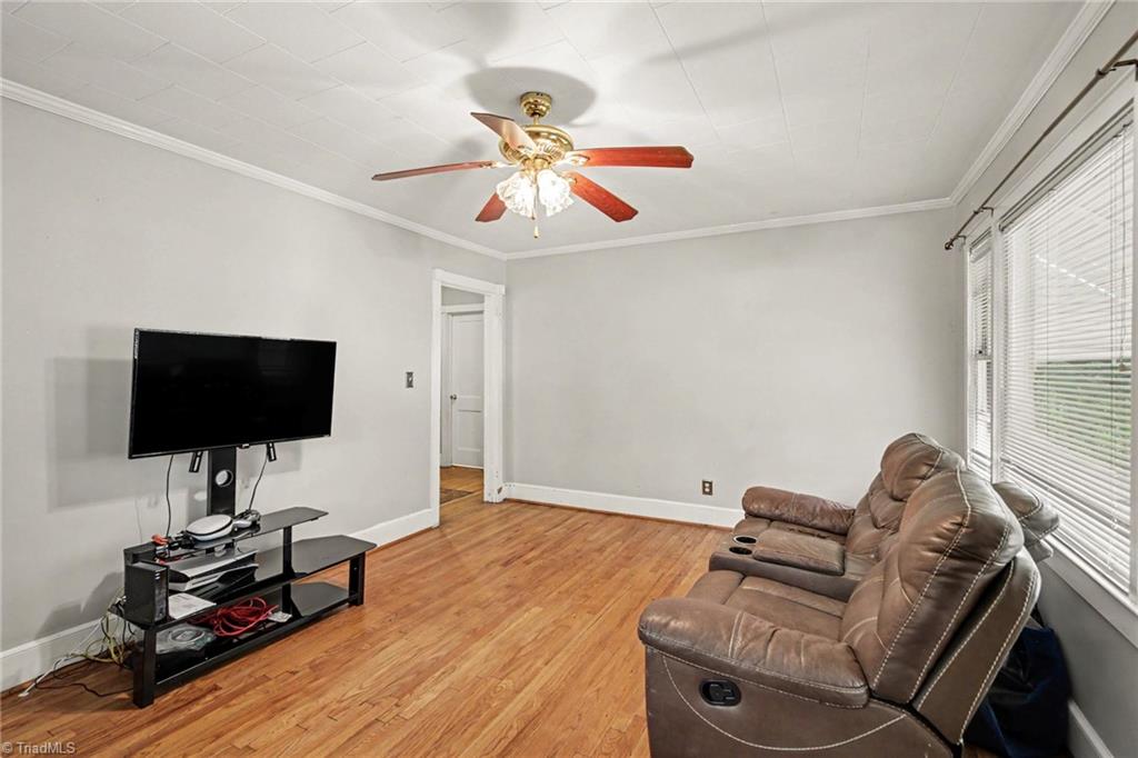 2006 N Ashland Drive Property Photo 4