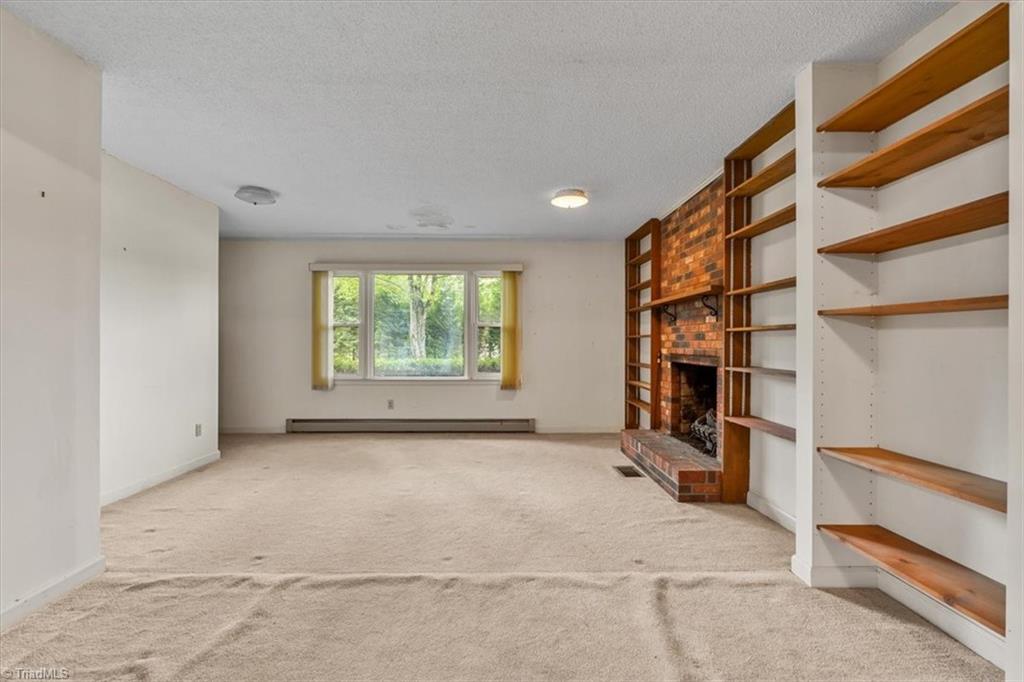 8936 Market Street Property Photo 6