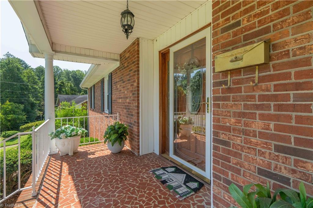 2910 Hope Valley Road Property Photo 3