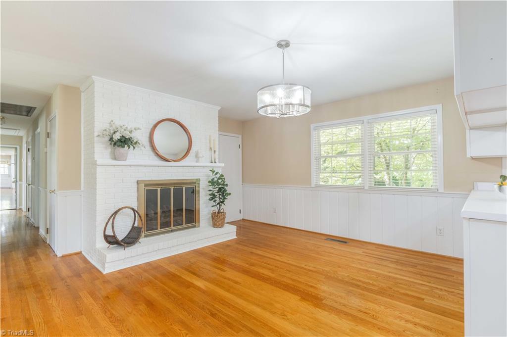 2910 Hope Valley Road Property Photo 10