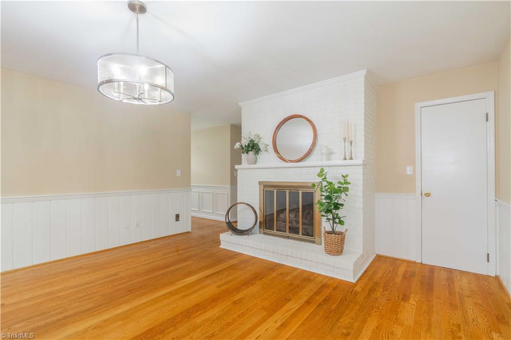 2910 Hope Valley Road Property Photo 11