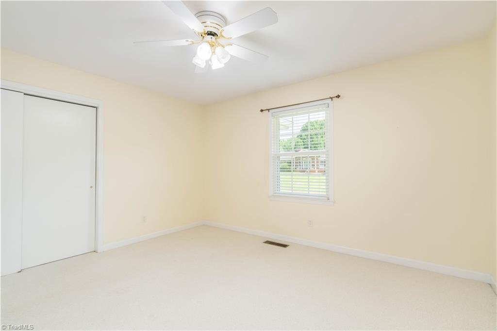 2910 Hope Valley Road Property Photo 25
