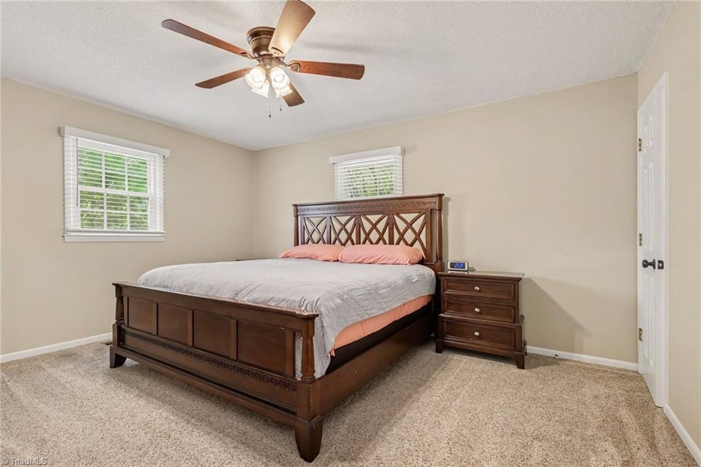 3848 Hillsdale Park Drive Property Photo 10