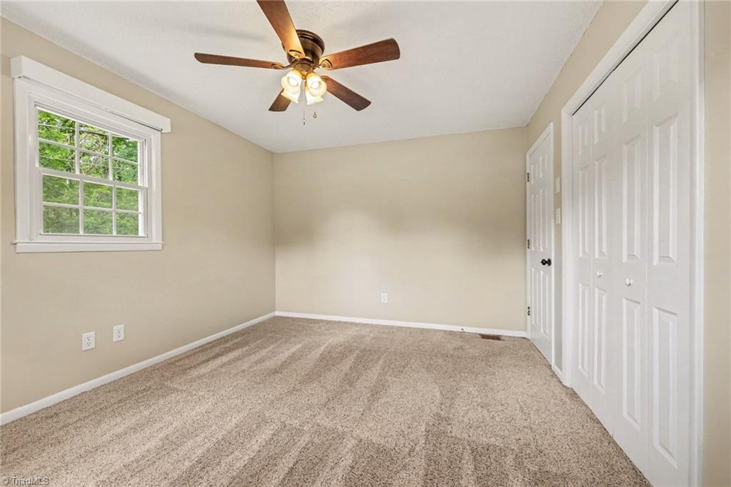 3848 Hillsdale Park Drive Property Photo 14