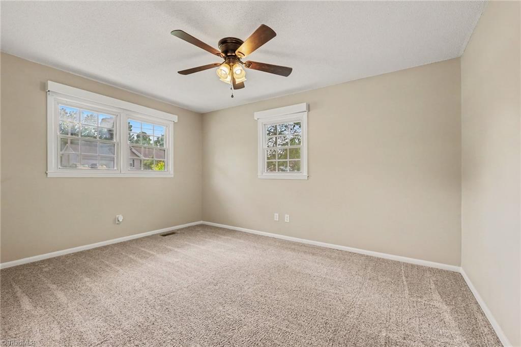 3848 Hillsdale Park Drive Property Photo 15