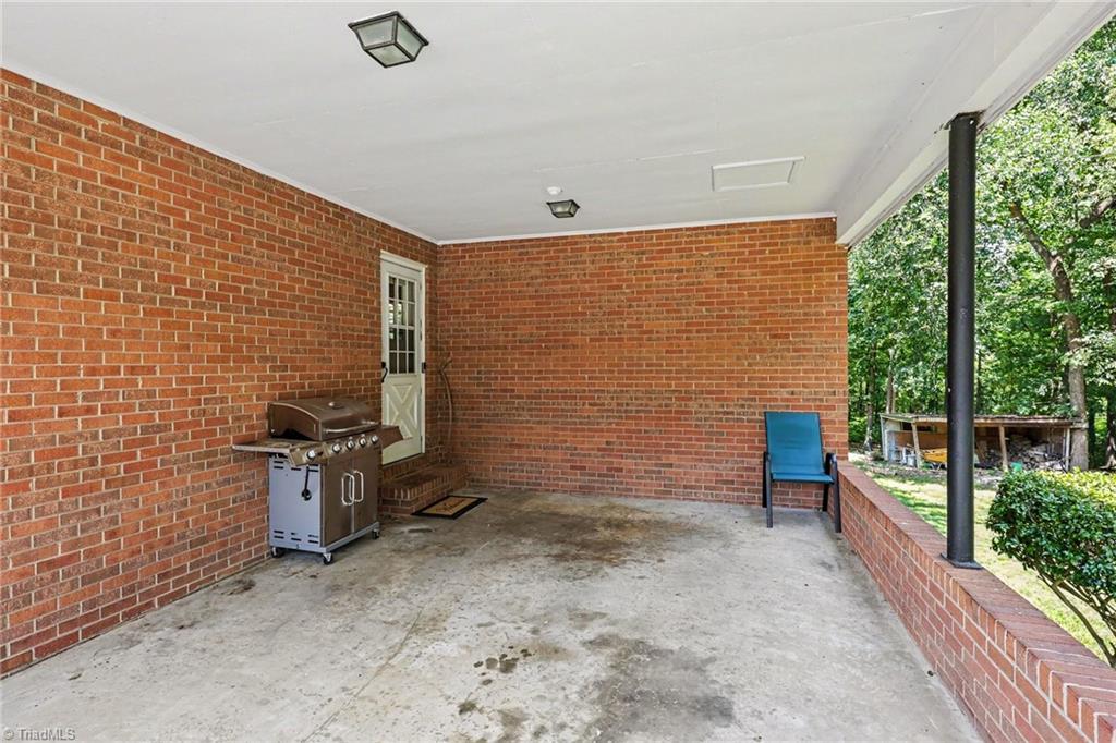 3848 Hillsdale Park Drive Property Photo 27