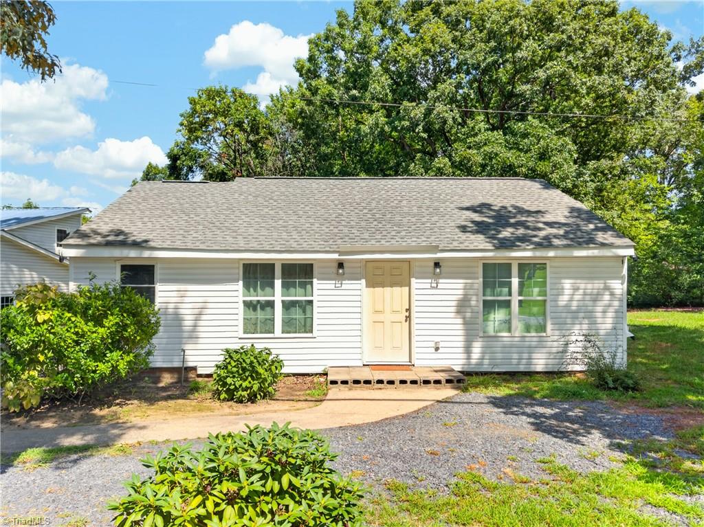 1119 Old Cedar Falls Road Property Photo 1