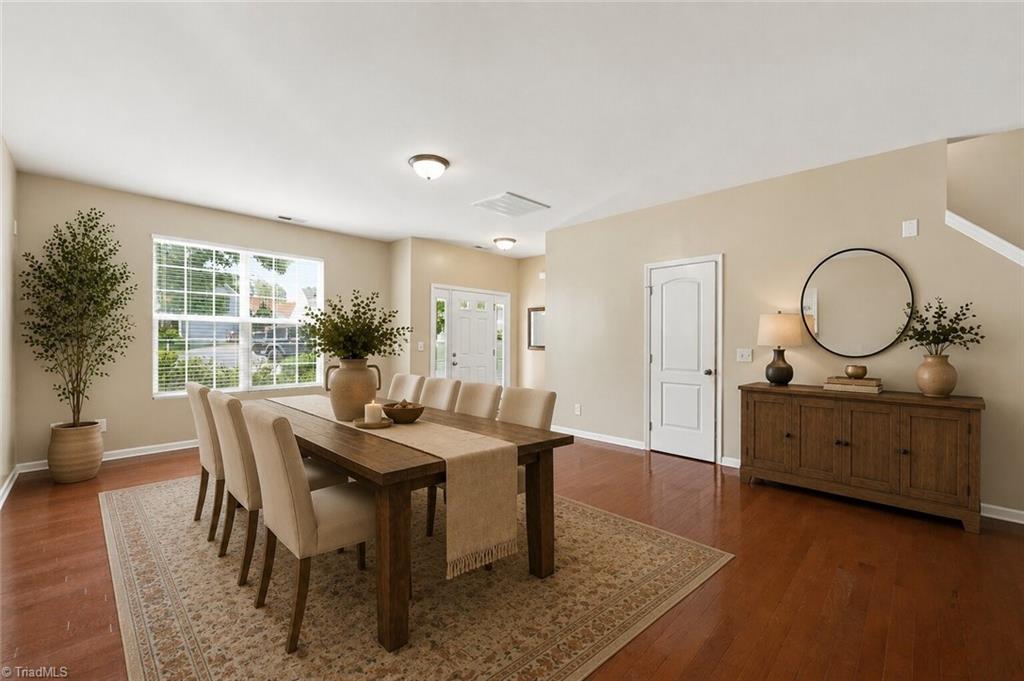 1103 Southwind Court Property Photo 4