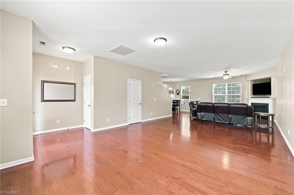 1103 Southwind Court Property Photo 6