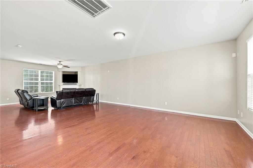 1103 Southwind Court Property Photo 7