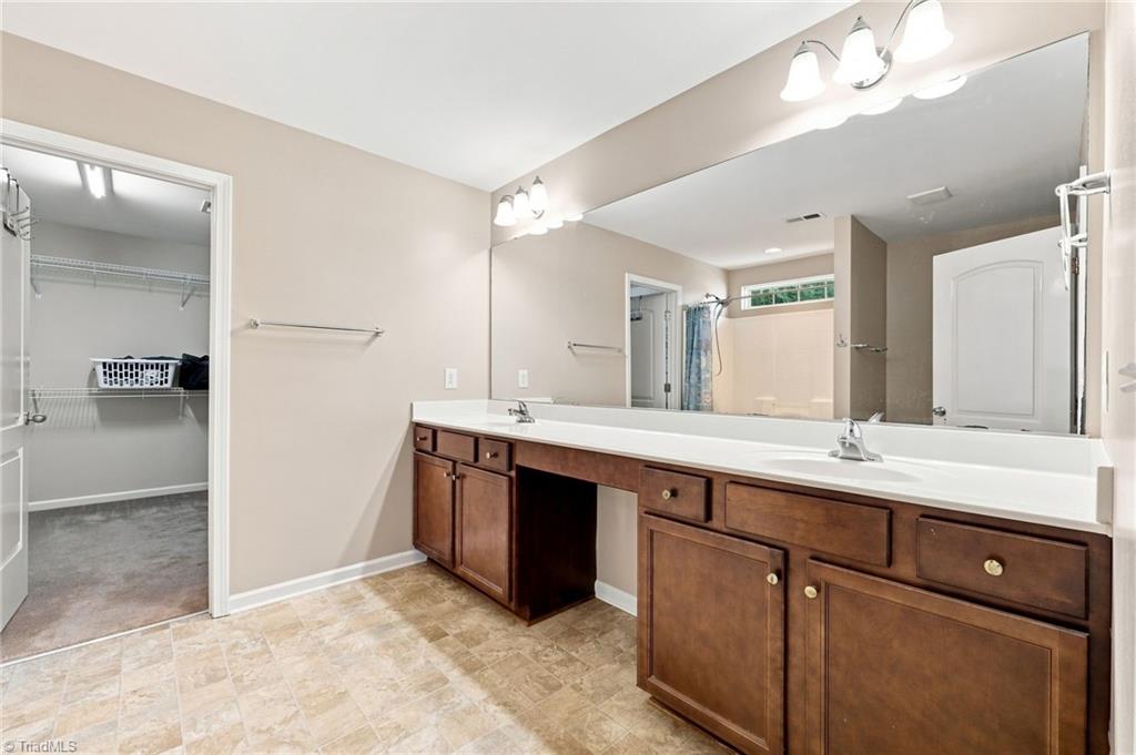 1103 Southwind Court Property Photo 32