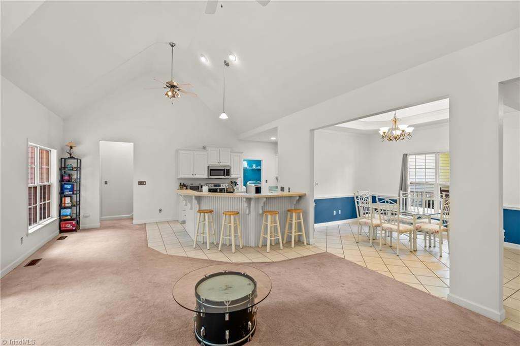 7702 Perthshire Drive Property Photo 10