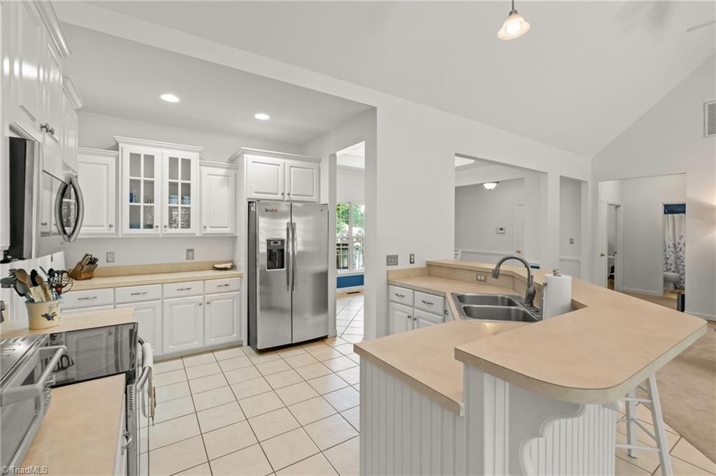 7702 Perthshire Drive Property Photo 12