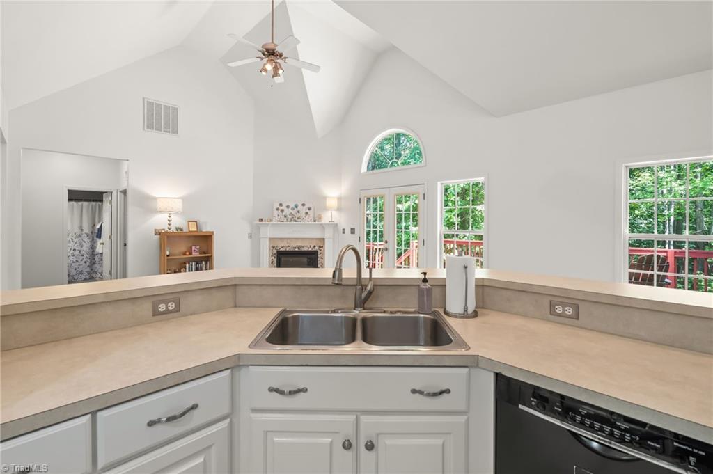 7702 Perthshire Drive Property Photo 13